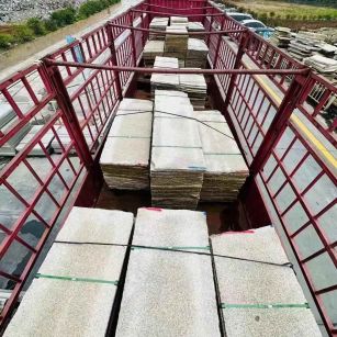 儋州 黄金麻花岗岩荔枝面，光面毛板装车完成