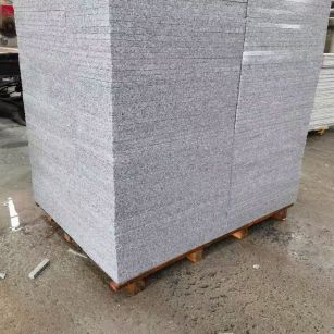 儋州 芝麻白火烧面1.8厚300*600地铺石，尺寸标准，厚薄均匀