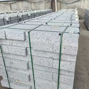 儋州 白麻花岗岩路沿石，弧形路沿石，道牙石，马路牙子，界石，路缘石，平沿石，直岩石，平缘石等