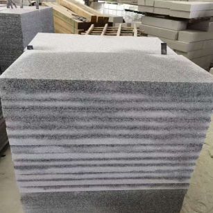 儋州 芝麻白5公分火烧地铺成品，900*400，规格可定制