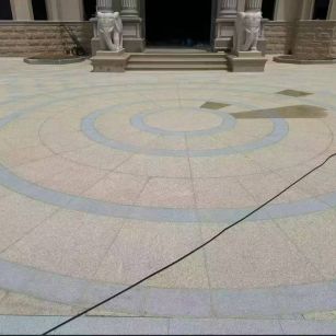 儋州 黄金麻芝麻灰花岗岩石材地铺拼接效果