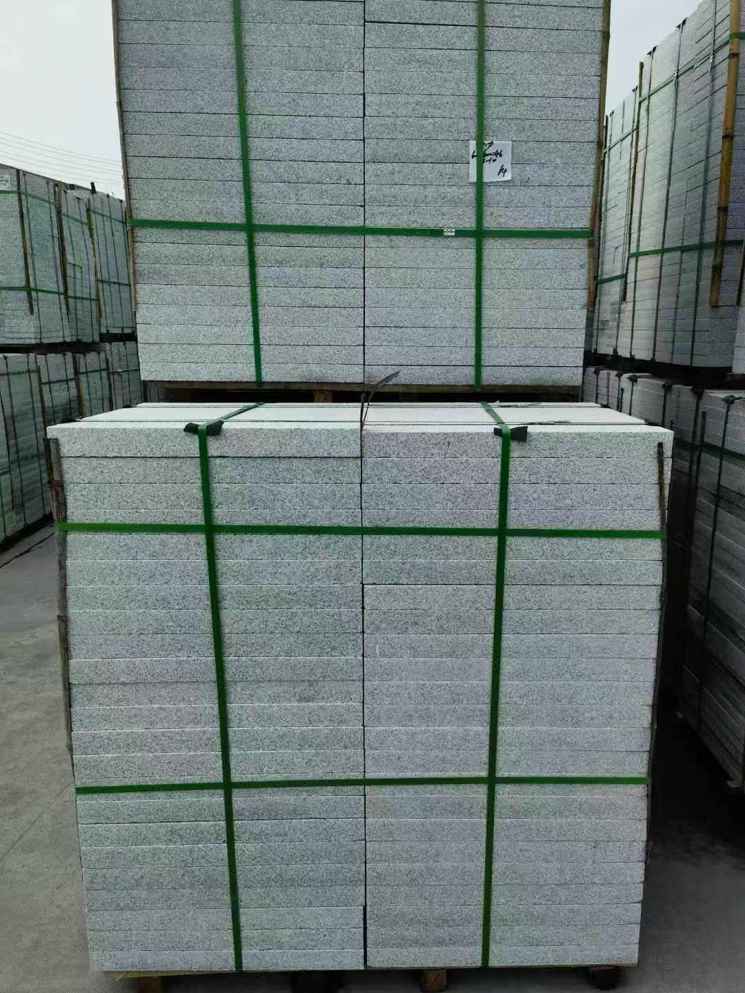 儋州 芝麻白火烧，园林广场市政工程地铺石，1.8~5.0厚均有现货