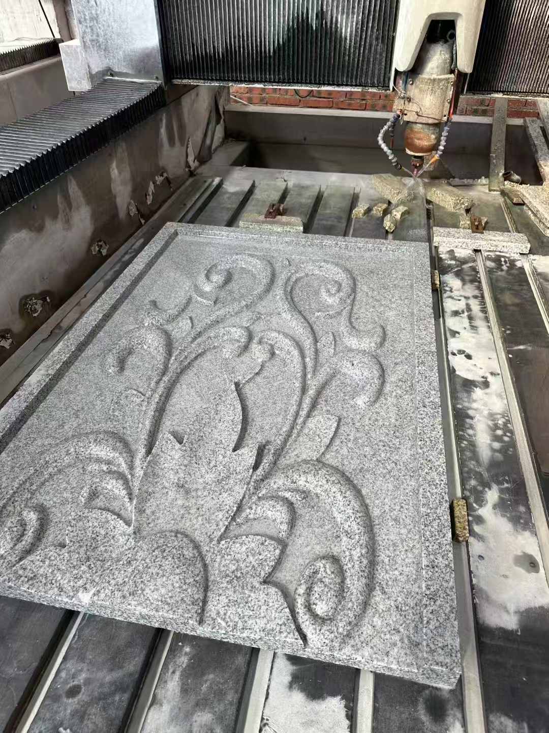 儋州 白麻别墅干挂雕花板