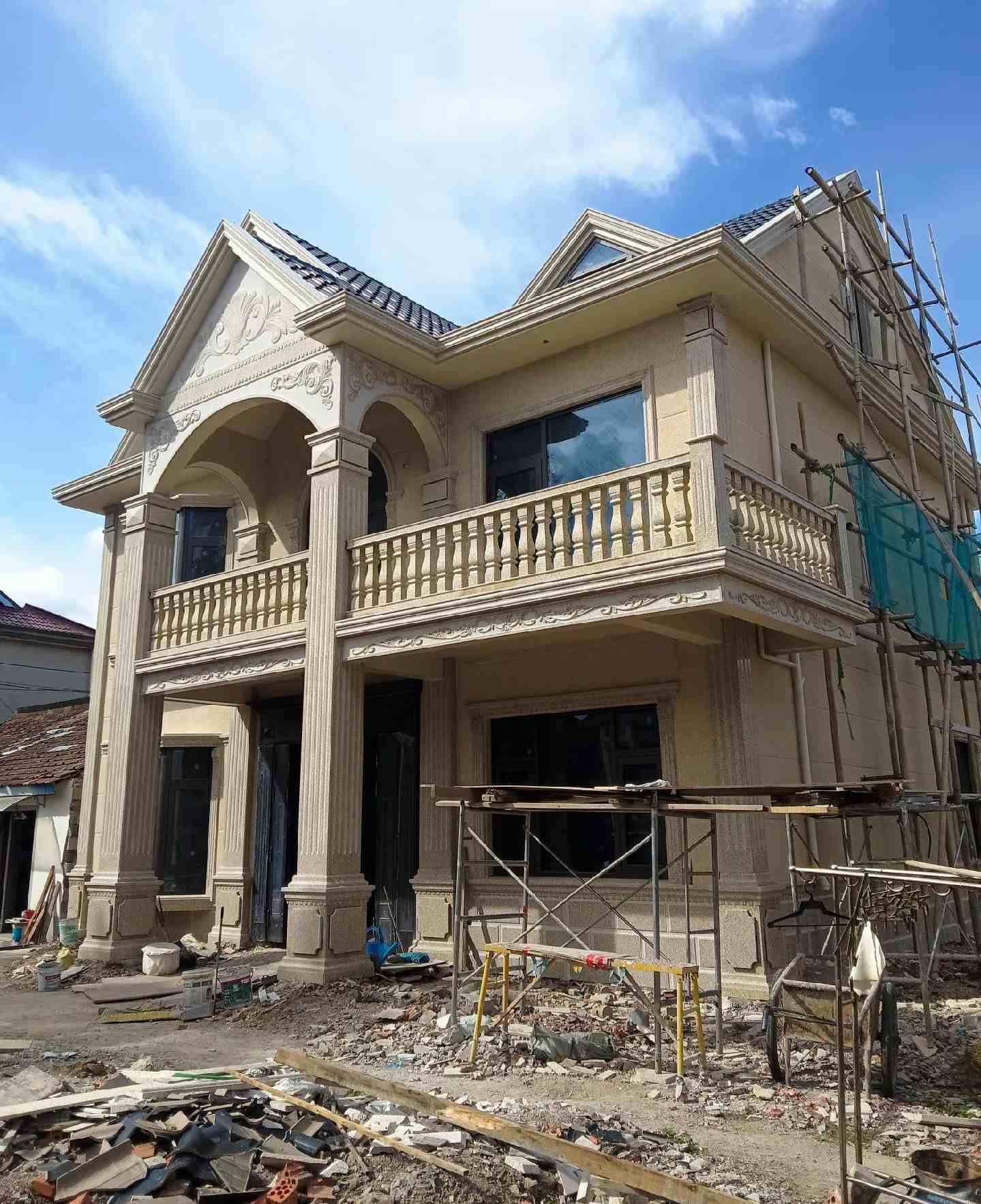 儋州 黄金麻花岗岩石材私人别墅雕花门楼柱阳台栏杆