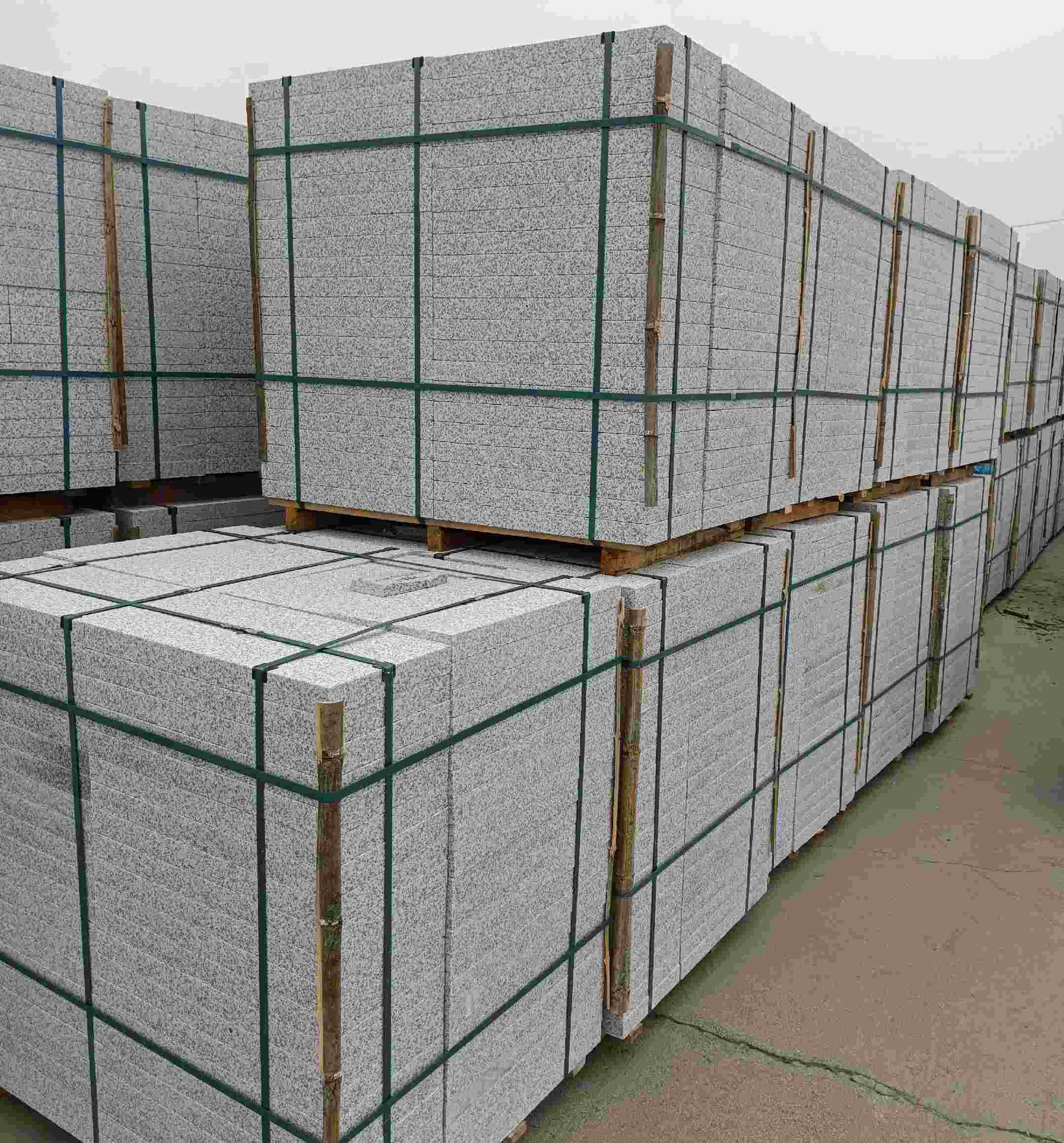 儋州 白麻花岗岩石材荔枝面地铺石（300*600*50）