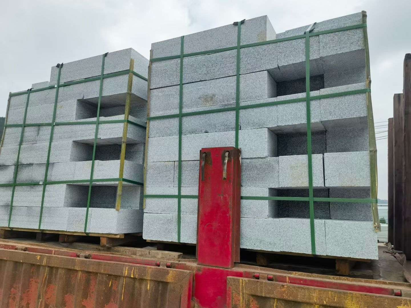 儋州 芝麻白花岗岩路沿石，平石，路侧石，马路牙子，路缘石，立缘石，平缘石等