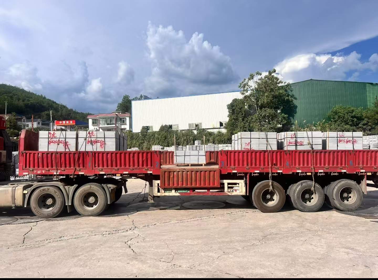 儋州 芝麻灰花岗岩地铺石出货日常