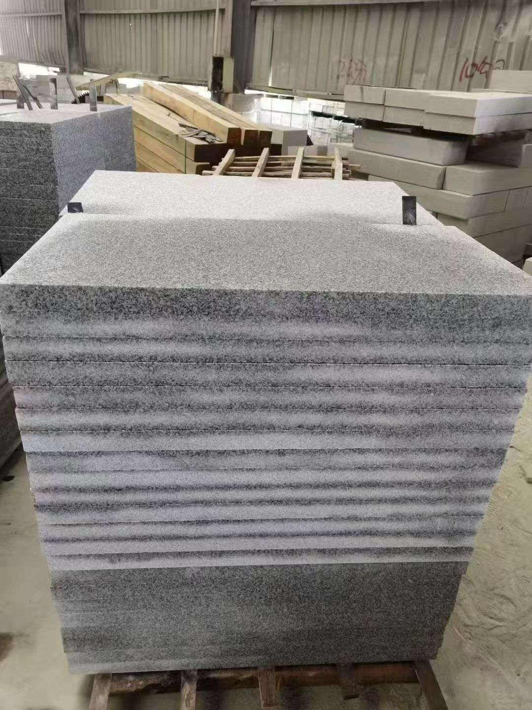 儋州 芝麻白5公分火烧地铺成品，900*400，规格可定制