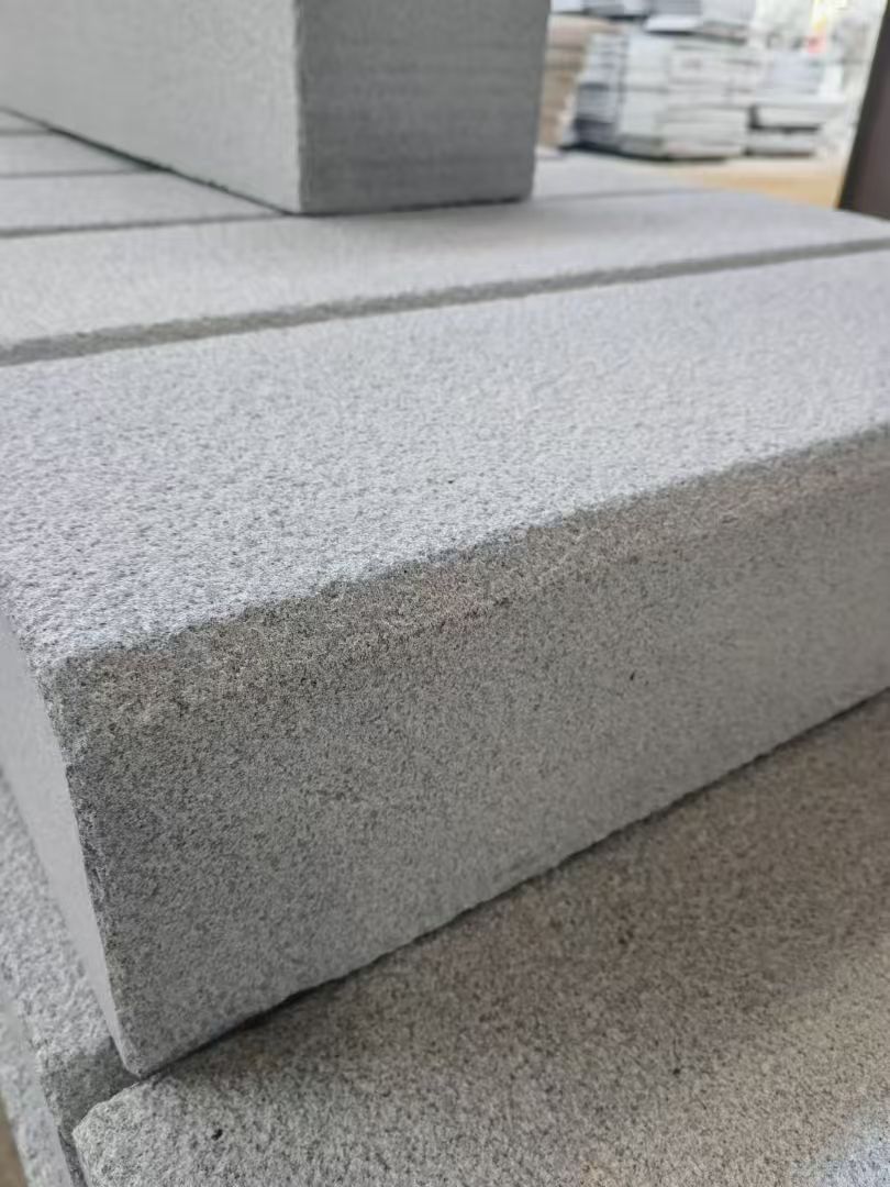 儋州 芝麻灰荔枝面路沿石