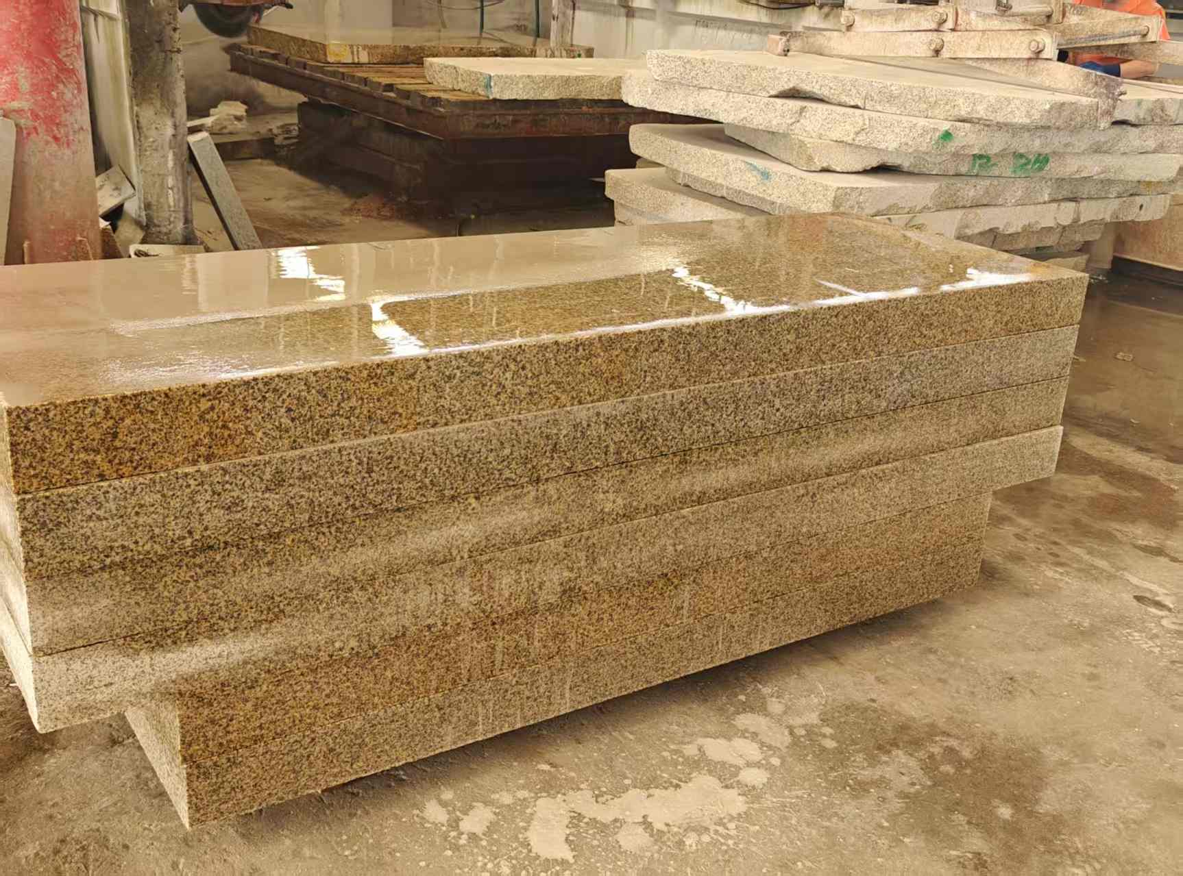 儋州 黄金麻栏杆料半成品加工中