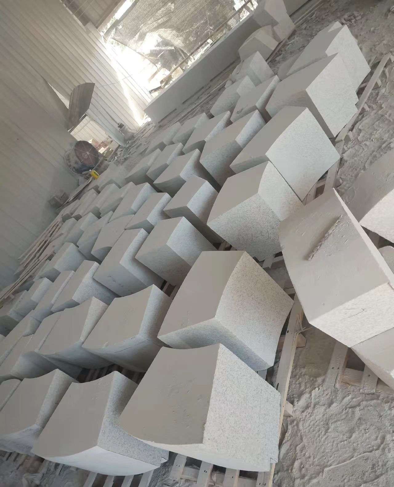 儋州 白麻花岗岩异形坐凳