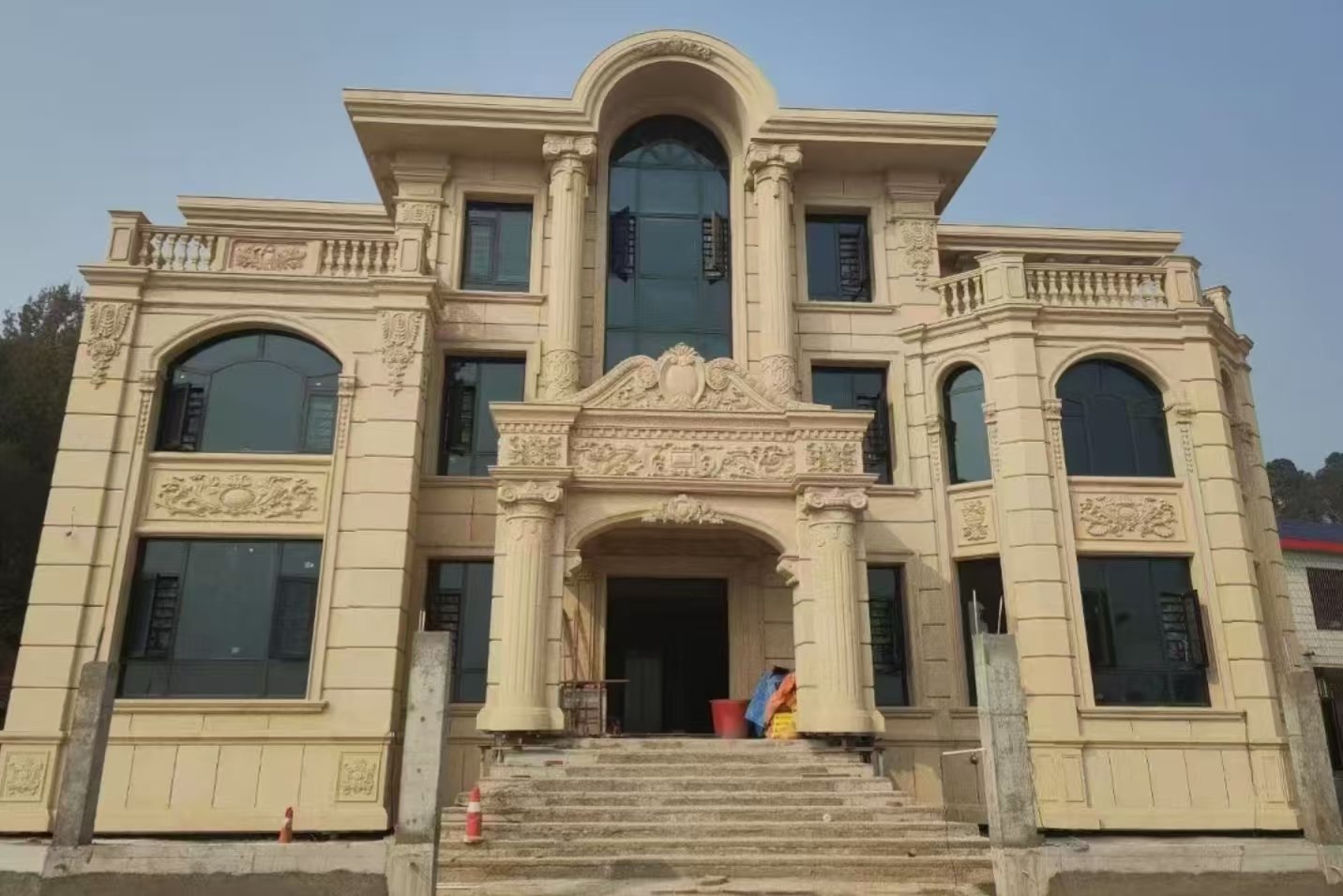 儋州 黄金麻花岗岩别墅外墙干挂